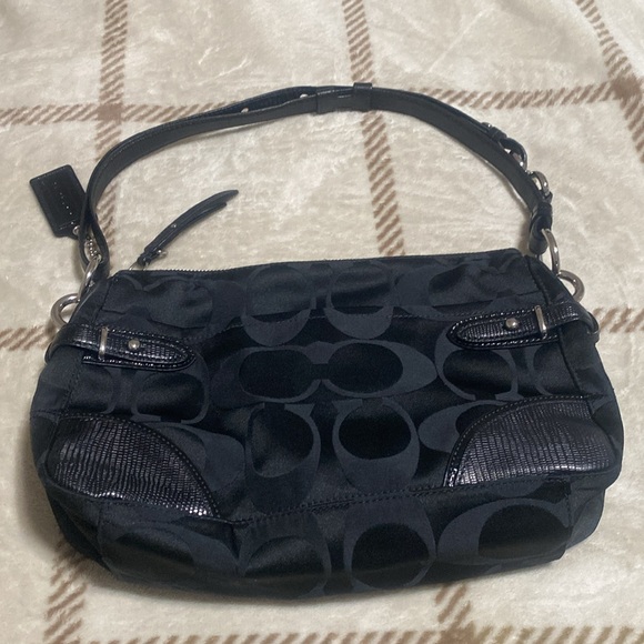 NWOT Coach Colette Black Signature shoulder bag - Picture 6 of 8